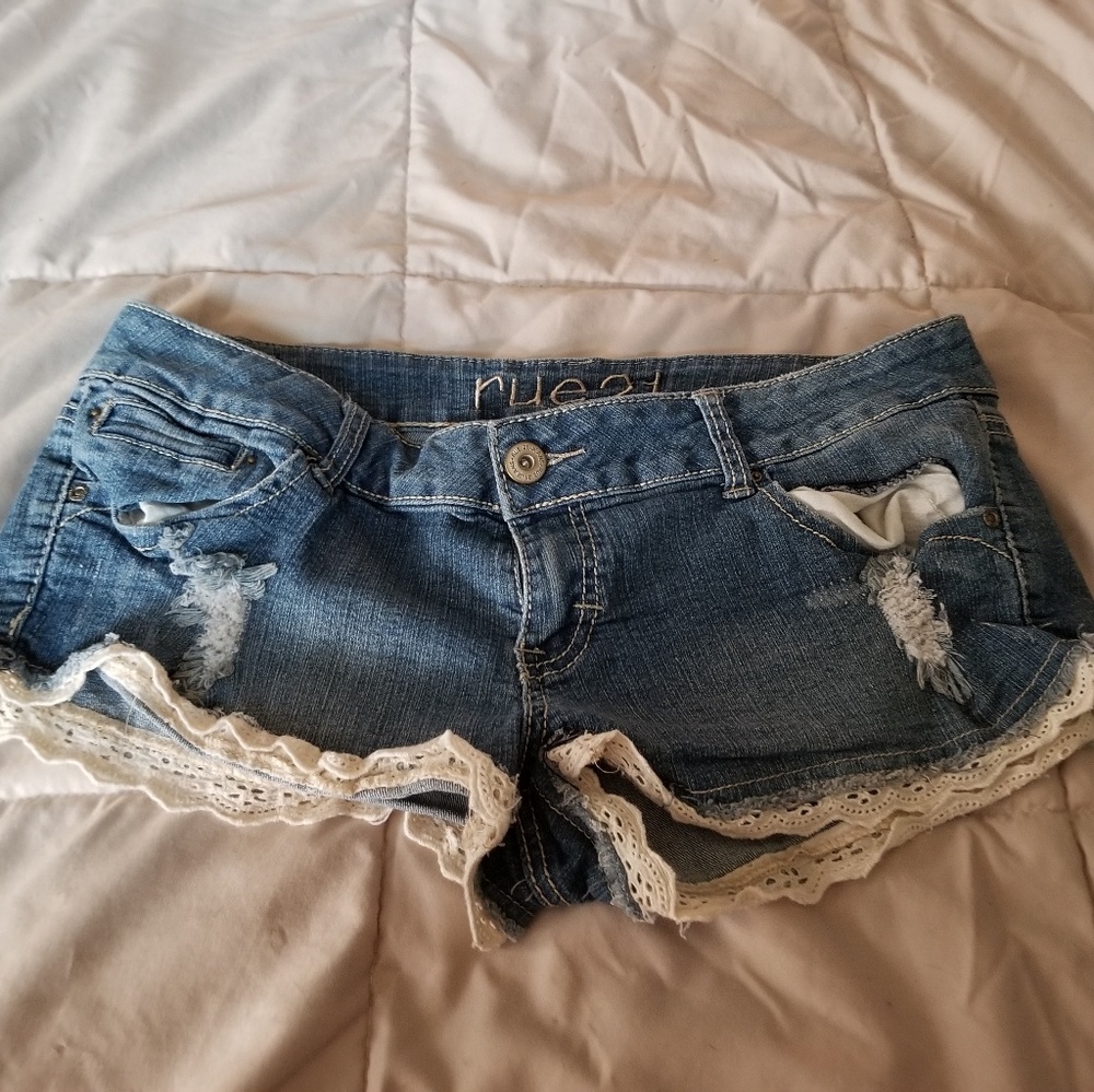 Short shorts